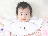 世田谷喜多見狛江のお宮参り写真　正絹ピンク色の女の子掛け着レンタル